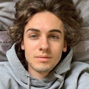 Meet your Posher, Riley